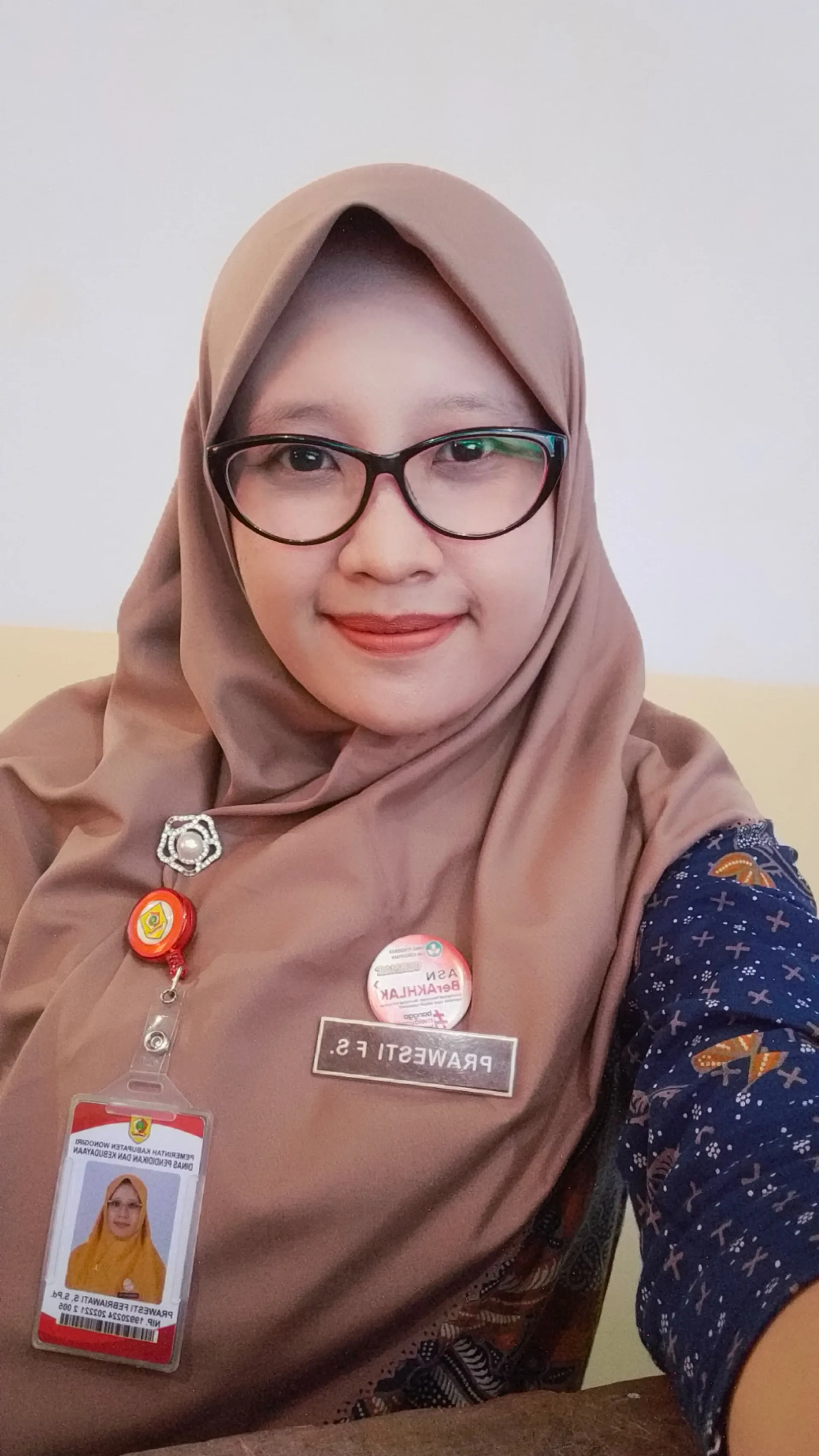 Prawesti Febriawati Sungkar, S.Pd.