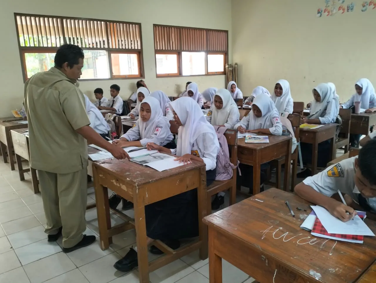 Menghidupkan Budaya Literasi Bahasa Indonesia di Tengah Arus Digital